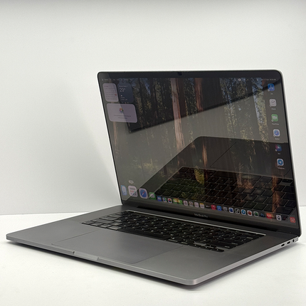 (USED) MACBOOK PRO 2019 (Core i7 / 16GB / SSD 512GB / Radeon 5300M 4GB / 16" 3K, Touch Bar)